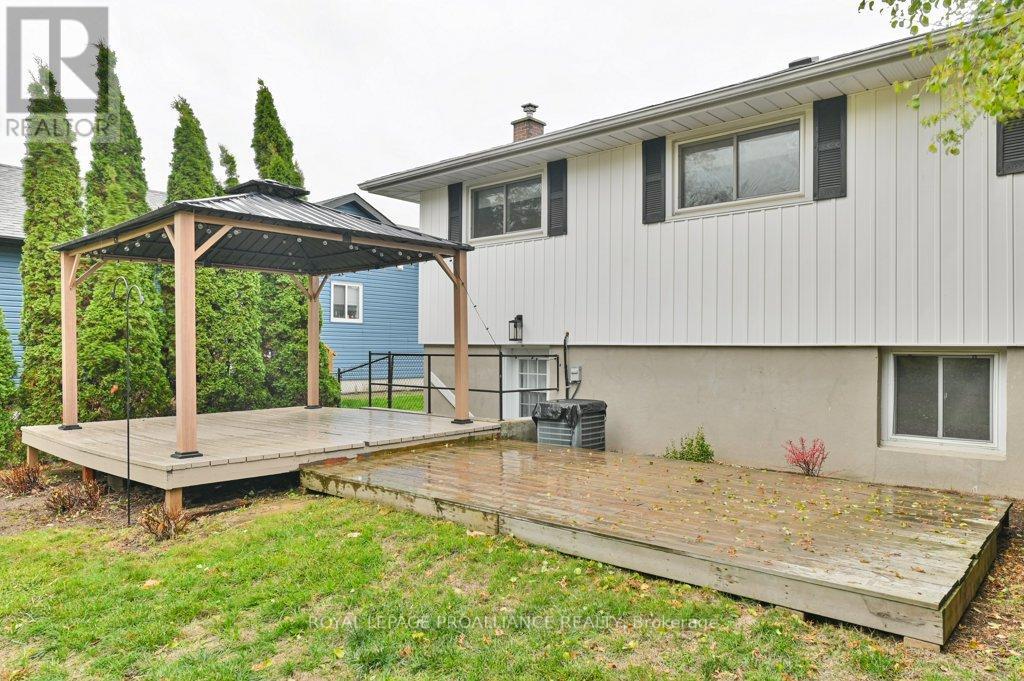 121 Palmer Road, Belleville, Ontario K8P 4C7 - Photo 30 - X12510506