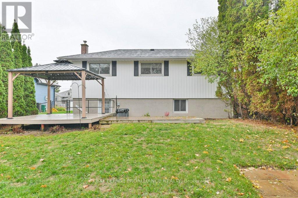 121 Palmer Road, Belleville, Ontario K8P 4C7 - Photo 31 - X12510506