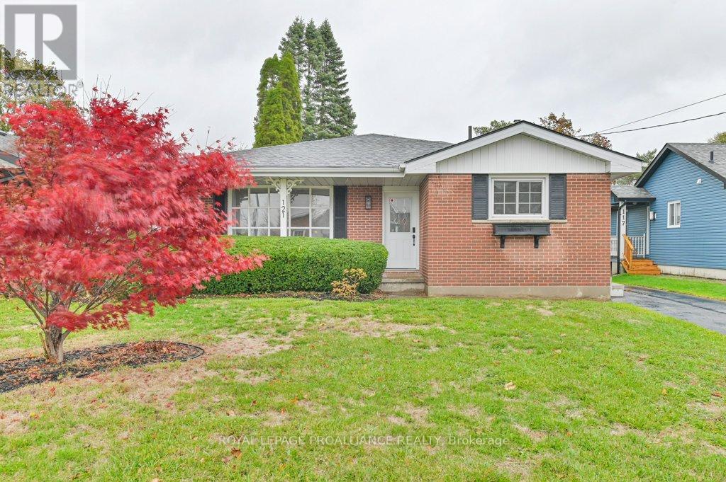 121 Palmer Road, Belleville, Ontario K8P 4C7 - Photo 4 - X12510506