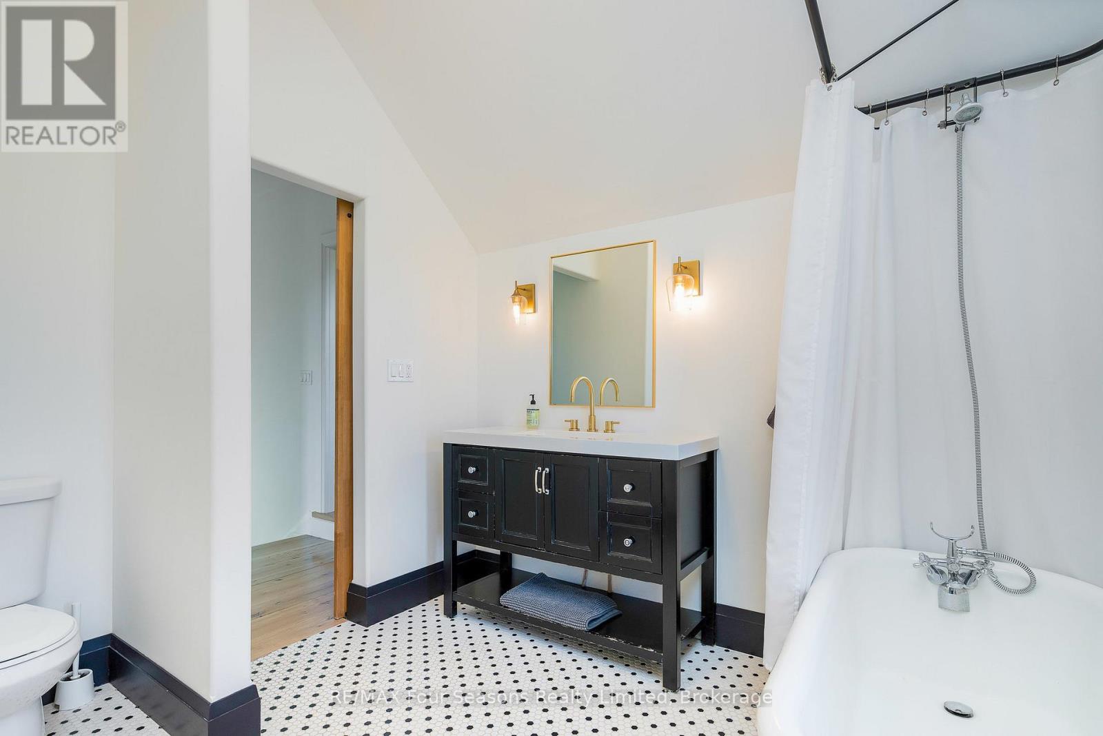 627174 119 Grey Road, Grey Highlands, Ontario  N0H 1J0 - Photo 18 - X12510494