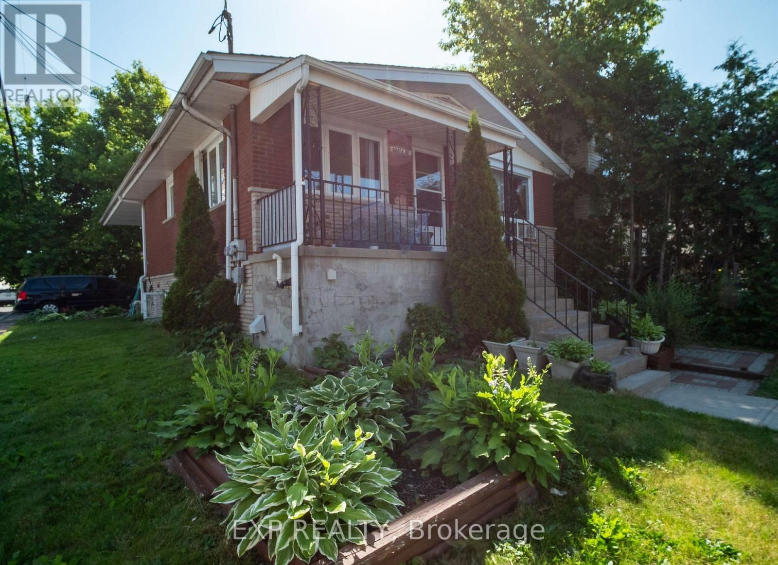 310 Patton Street, Ottawa, Ontario  K1L 6G4 - Photo 10 - X12510458