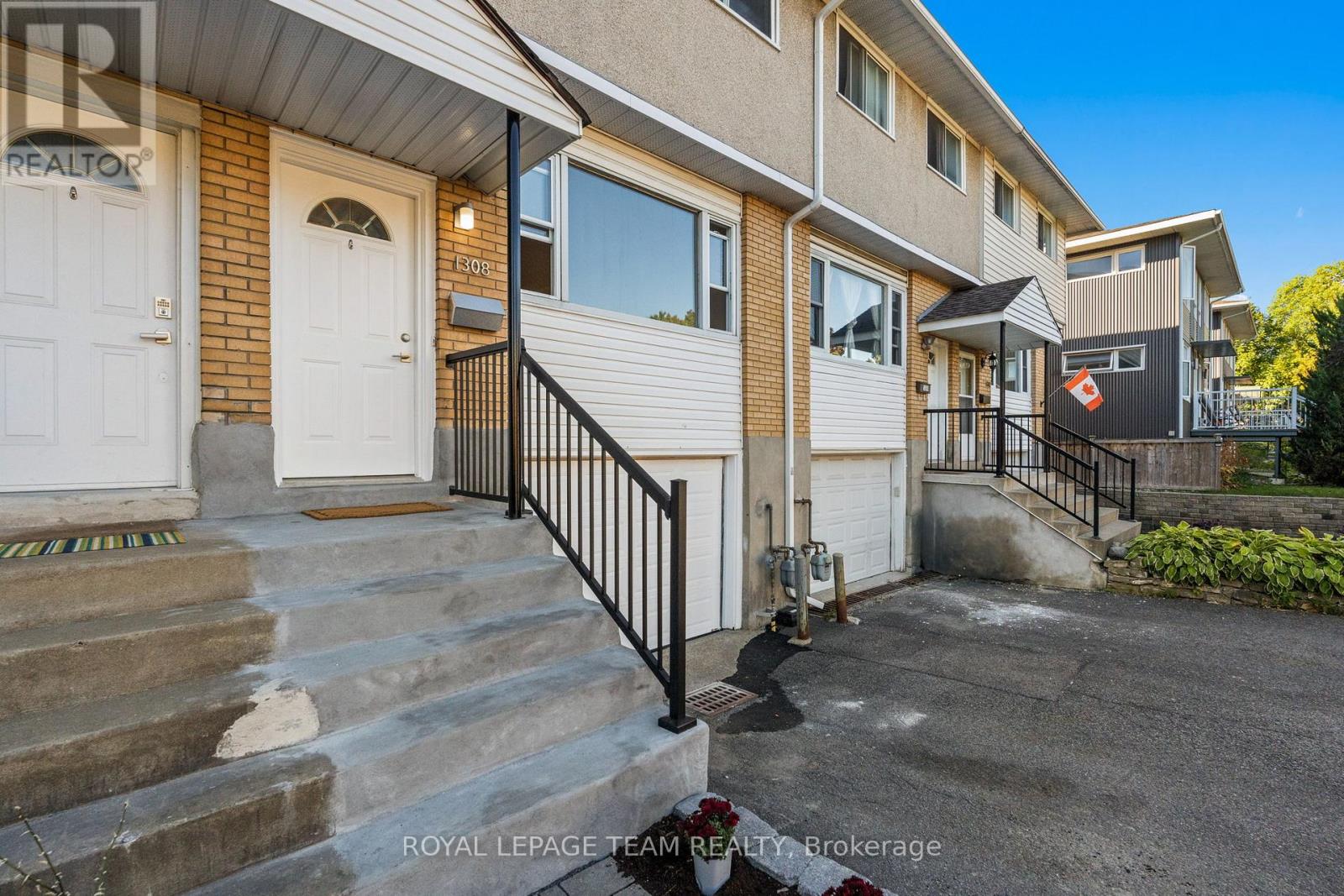1308 Summerville Avenue, Ottawa, Ontario  K1Z 8G8 - Photo 4 - X12510508