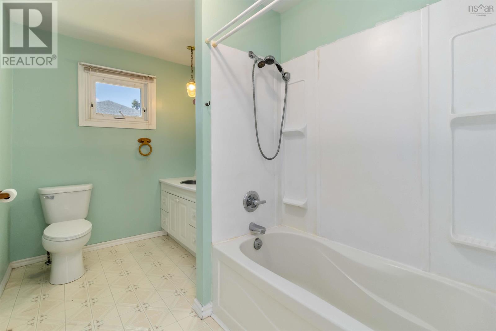 688 Cow Bay Road, Eastern Passage, Nova Scotia  B3G 1J7 - Photo 11 - 202523643