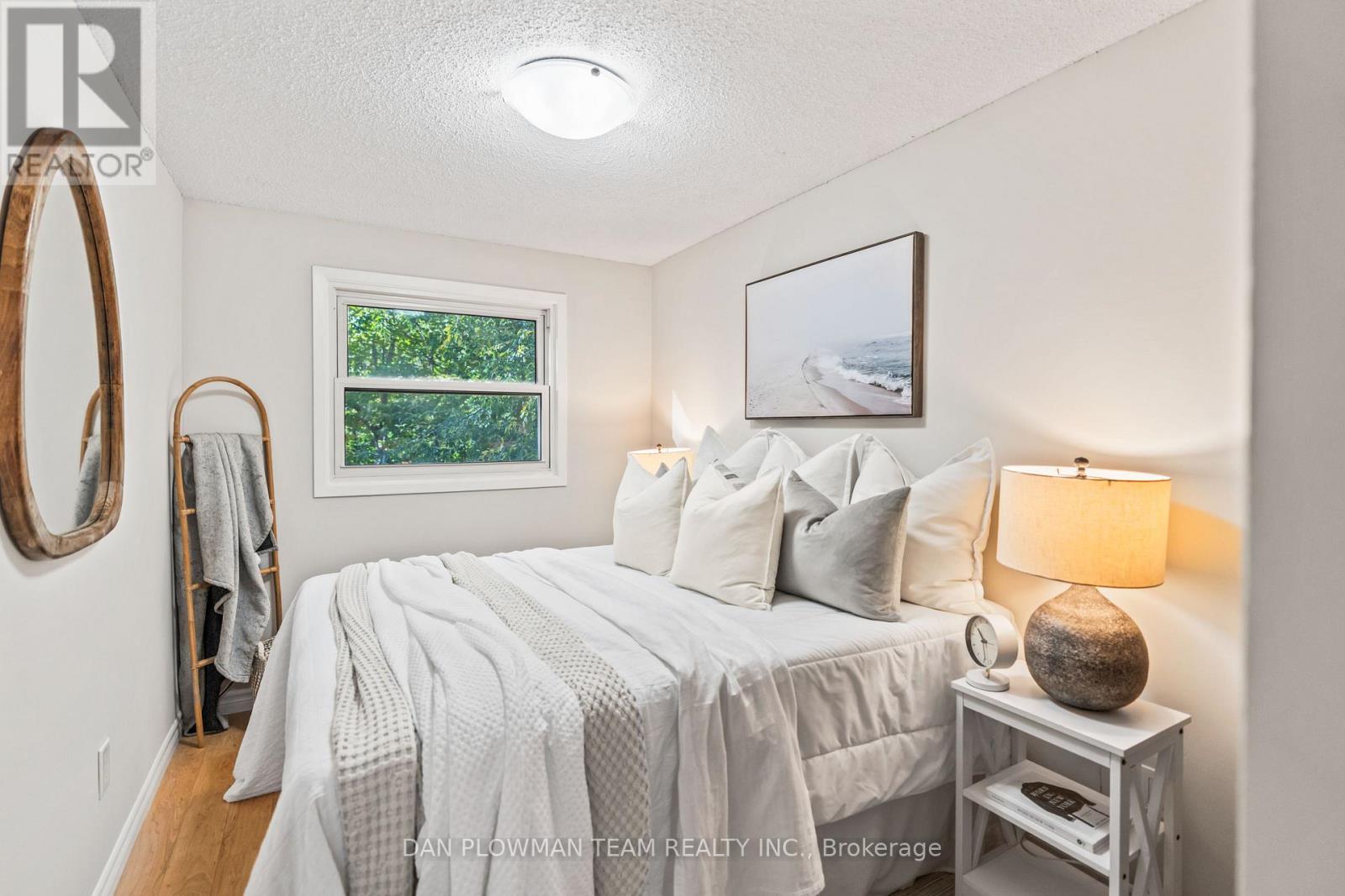 1092 Central Park Boulevard N, Oshawa, Ontario  L1G 7G8 - Photo 18 - E12510460