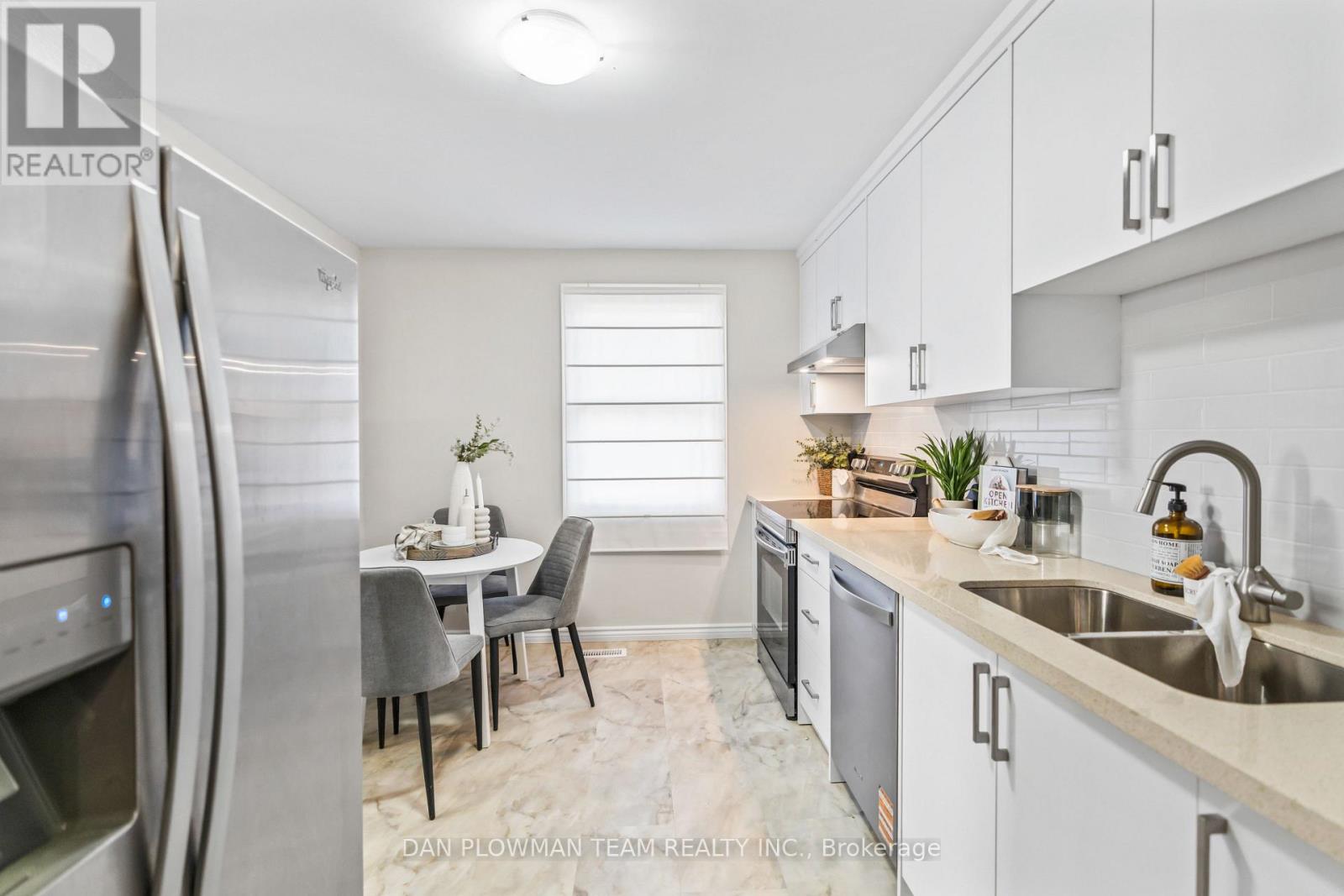 1092 Central Park Boulevard N, Oshawa, Ontario  L1G 7G8 - Photo 7 - E12510460