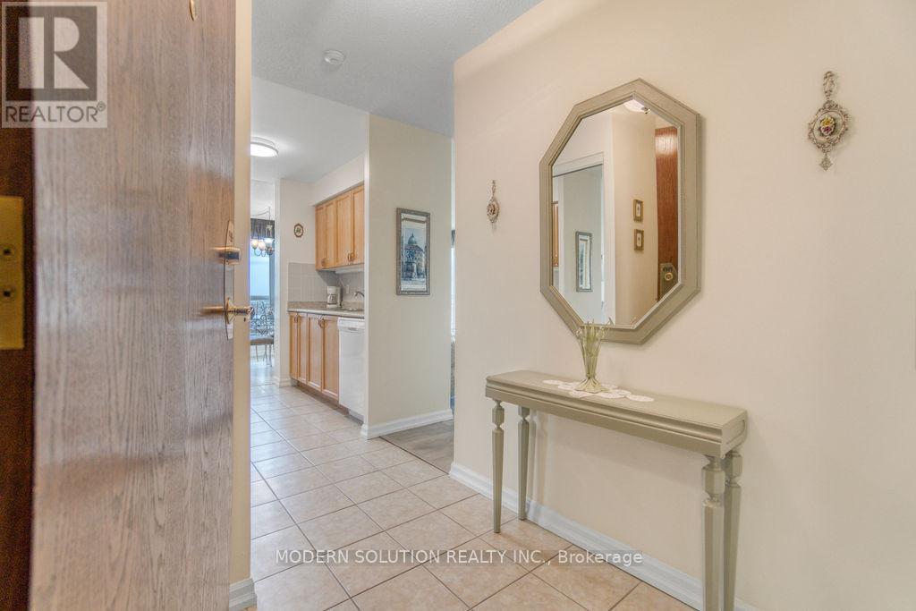 Ph19 - 51 Baffin Court, Richmond Hill, Ontario  L4B 4P6 - Photo 16 - N12476607