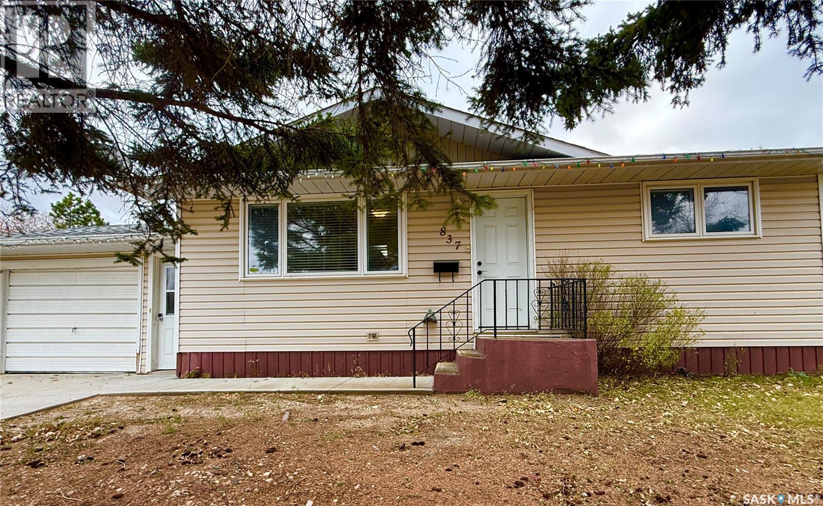 837 14th STREET, Humboldt, Saskatchewan