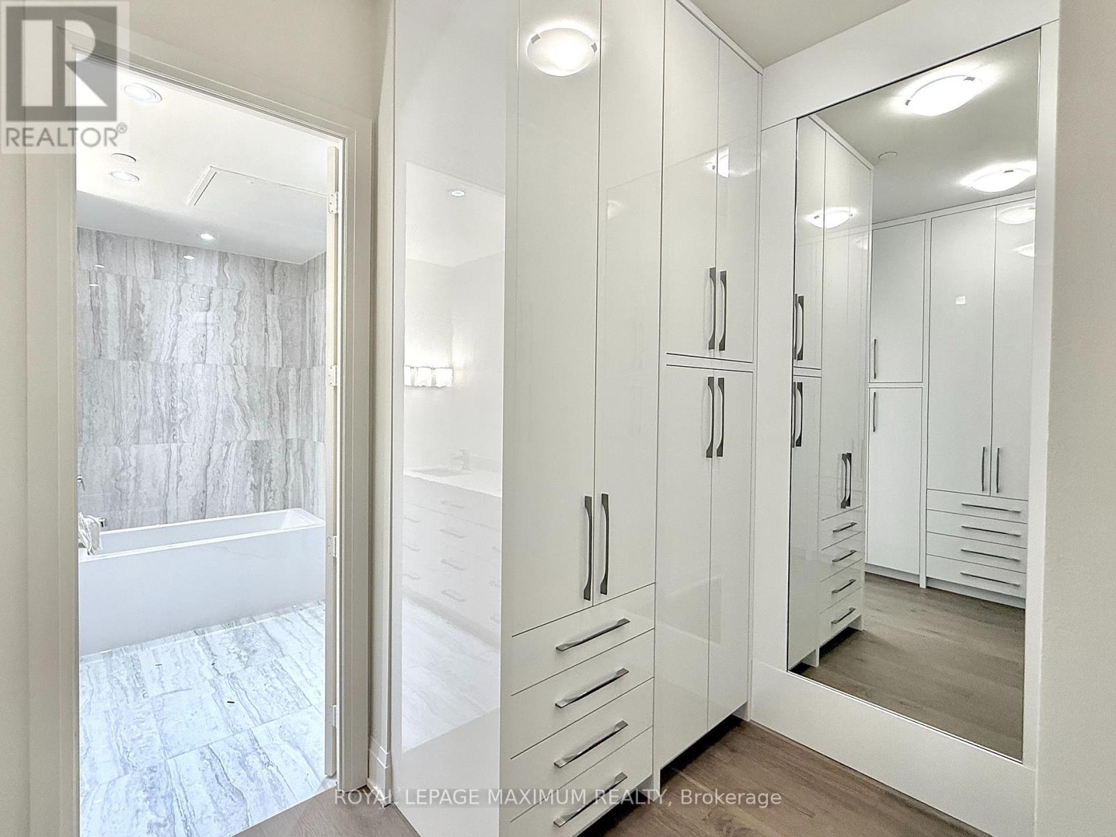 Ph 212 - 9000 Jane Street, Vaughan (Vellore Village), Ontario  L4K 2M9 - Photo 22 - N12508424