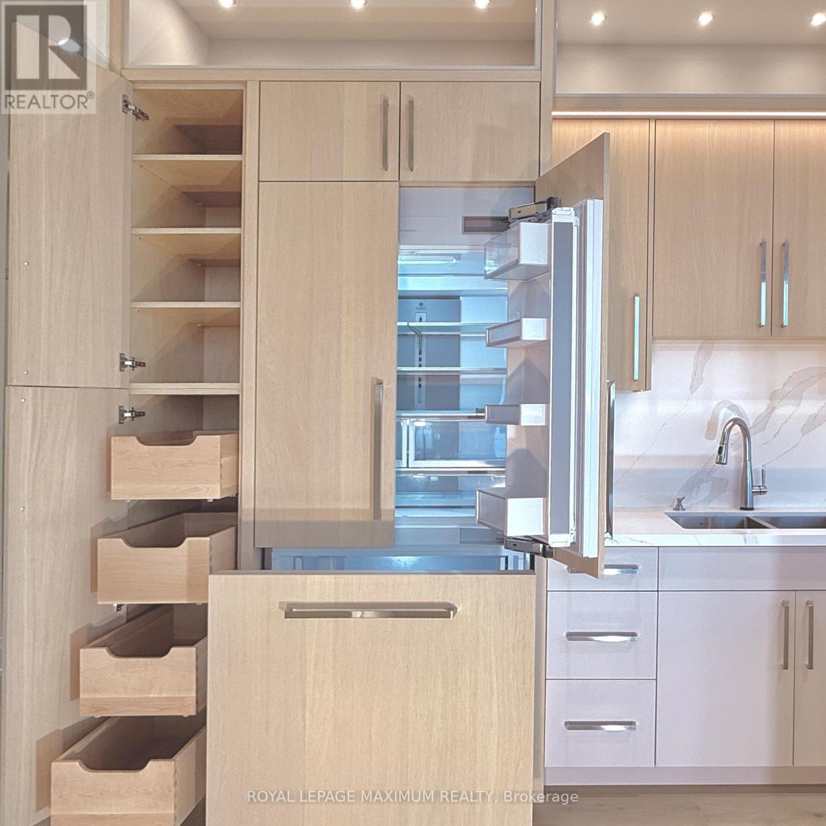 Ph 212 - 9000 Jane Street, Vaughan (Vellore Village), Ontario  L4K 2M9 - Photo 9 - N12508424