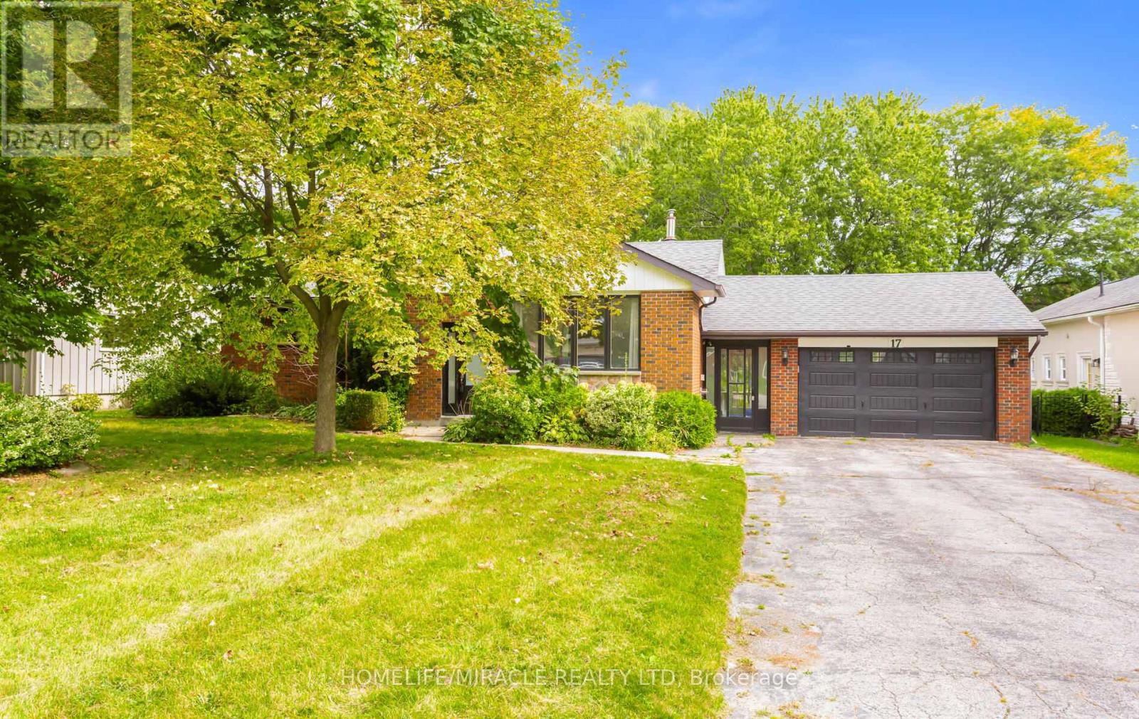 17 Kinsley Street, King (Nobleton), Ontario  L0G 1N0 - Photo 2 - N12510478