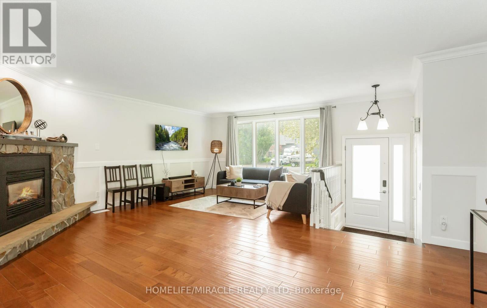 17 Kinsley Street, King (Nobleton), Ontario  L0G 1N0 - Photo 9 - N12510478