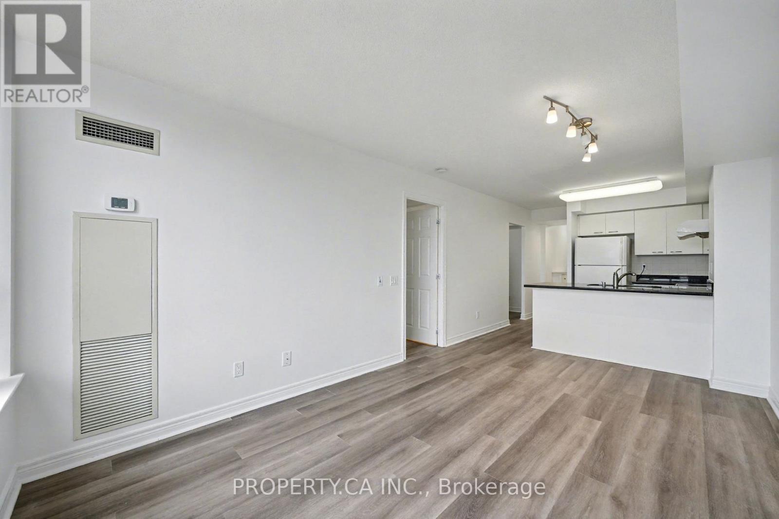 301 - 51 Times Avenue, Markham, Ontario  L3T 7X6 - Photo 10 - N12510488