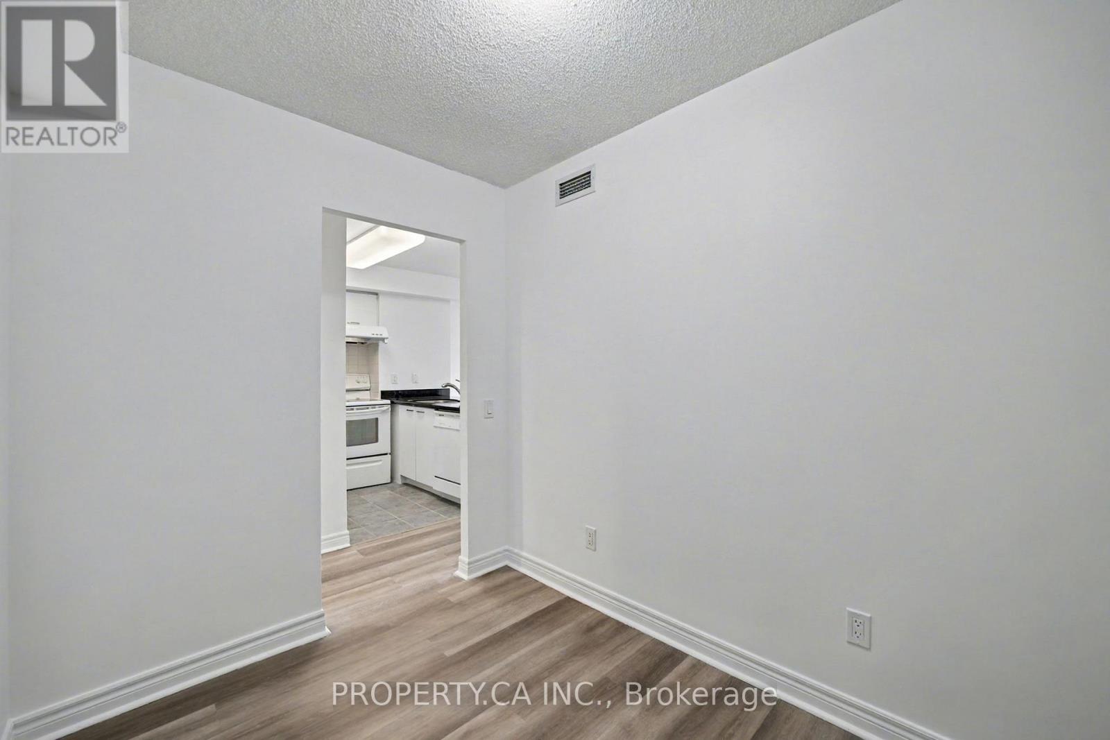 301 - 51 Times Avenue, Markham, Ontario  L3T 7X6 - Photo 15 - N12510488