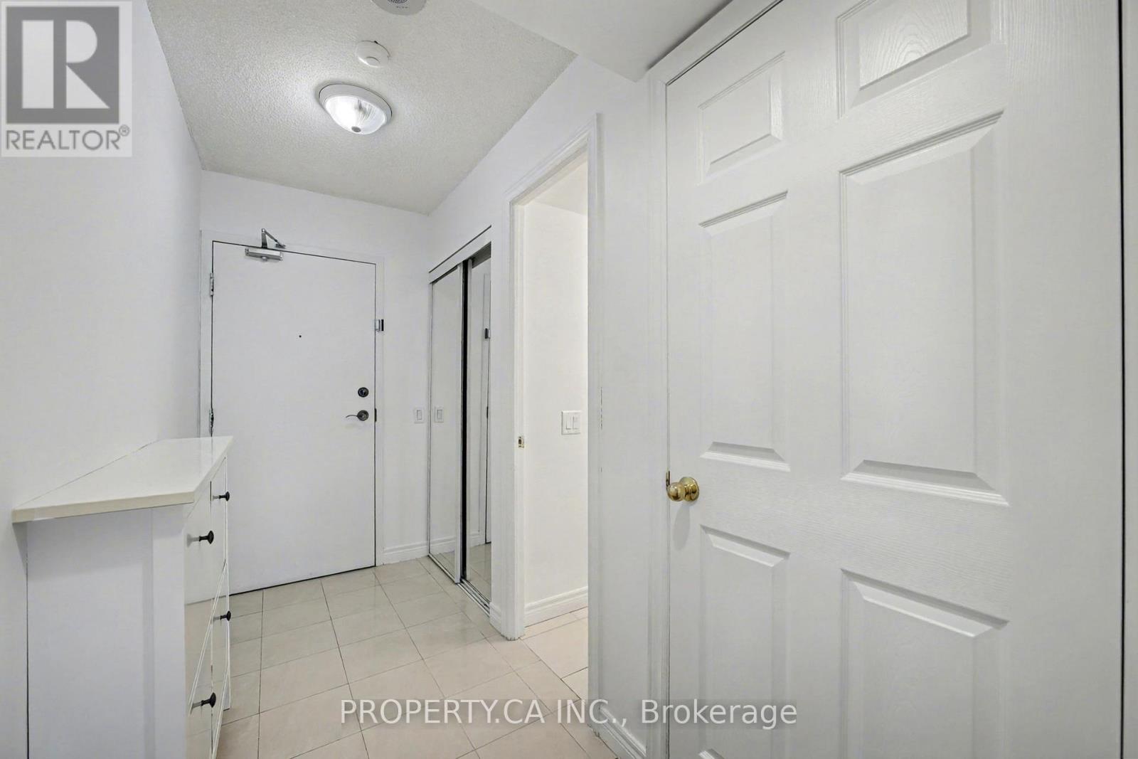 301 - 51 Times Avenue, Markham, Ontario  L3T 7X6 - Photo 4 - N12510488