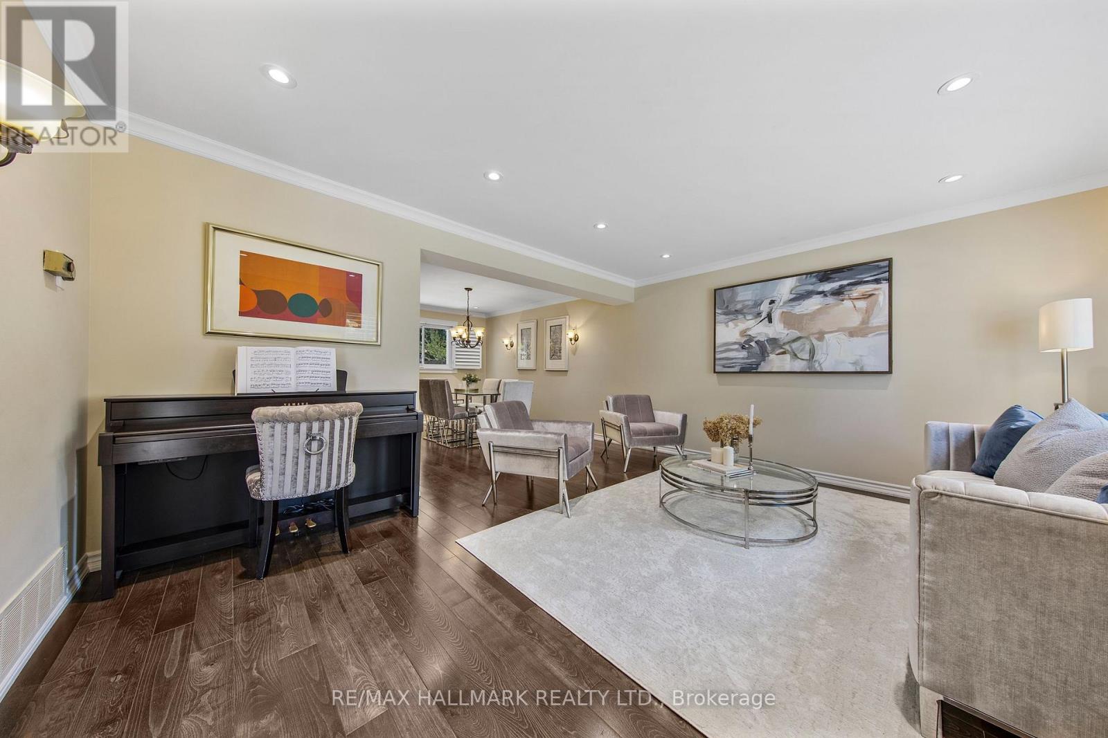 134 Romfield Circuit, Markham, Ontario  L3T 3H9 - Photo 7 - N12510492