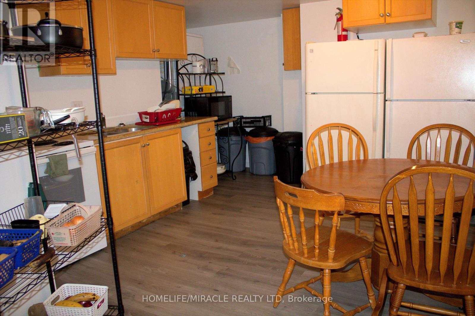 38 Dunsmore Lane, Barrie (Georgian Drive), Ontario  L4M 7A1 - Photo 16 - S12510450