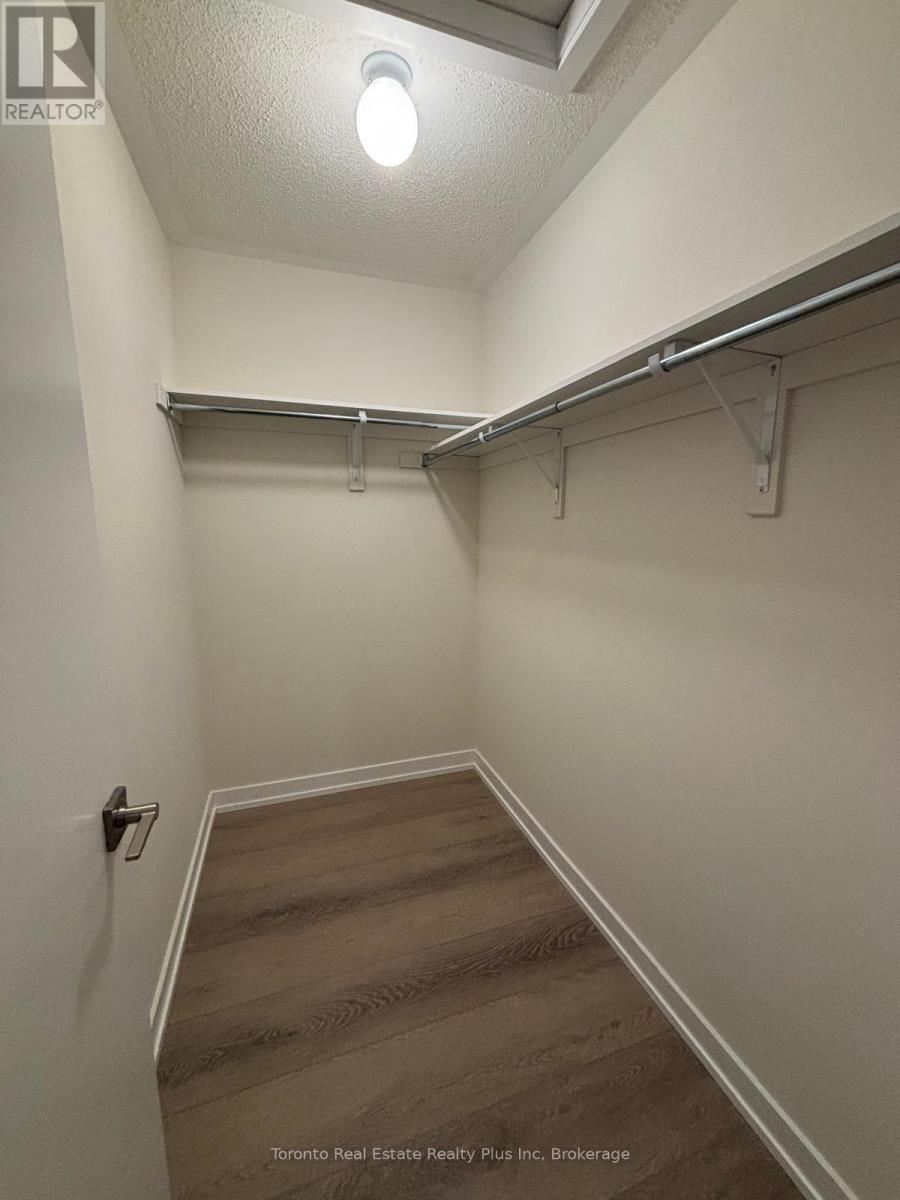 1341 Kaniv Street, Oakville, Ontario  L6M 5R3 - Photo 28 - W12510454