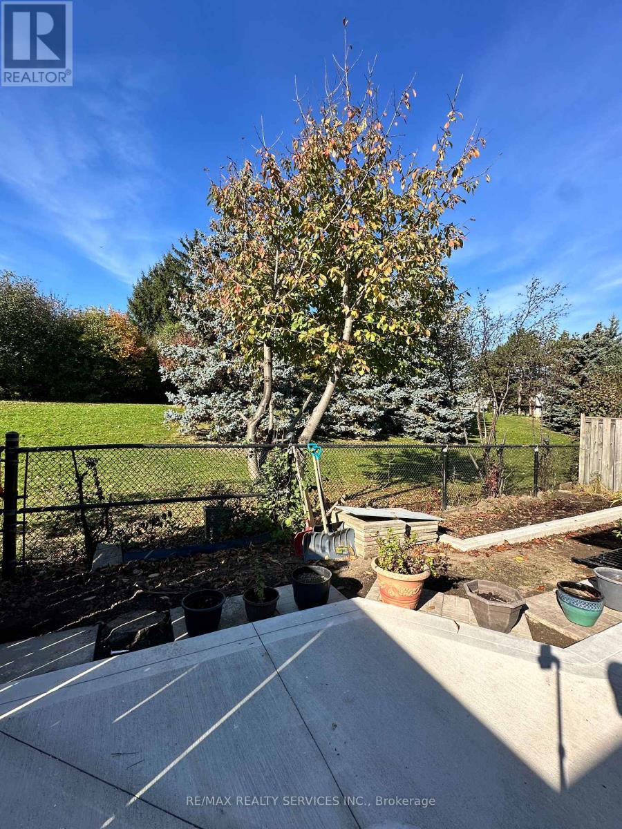 10 Nuttall Street, Brampton, Ontario  L6S 4W3 - Photo 10 - W12510500