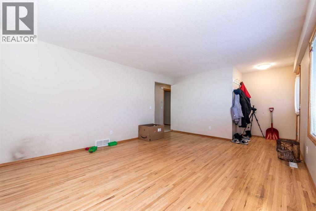 Property at 3011 12 Avenue SW image 5