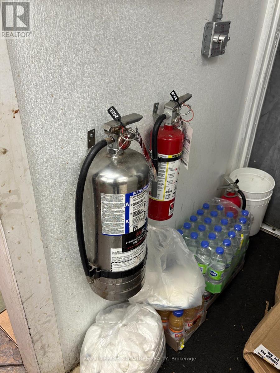 1200 Lambton Mall Road, Sarnia, Ontario N7S 5R6 - Photo 22 - X12510470