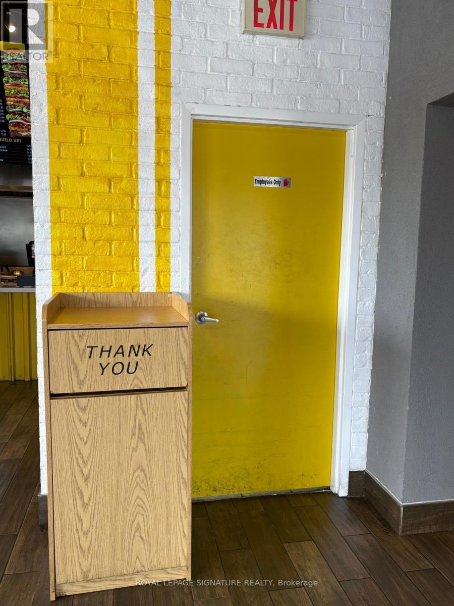 1200 Lambton Mall Road, Sarnia, Ontario N7S 5R6 - Photo 25 - X12510470