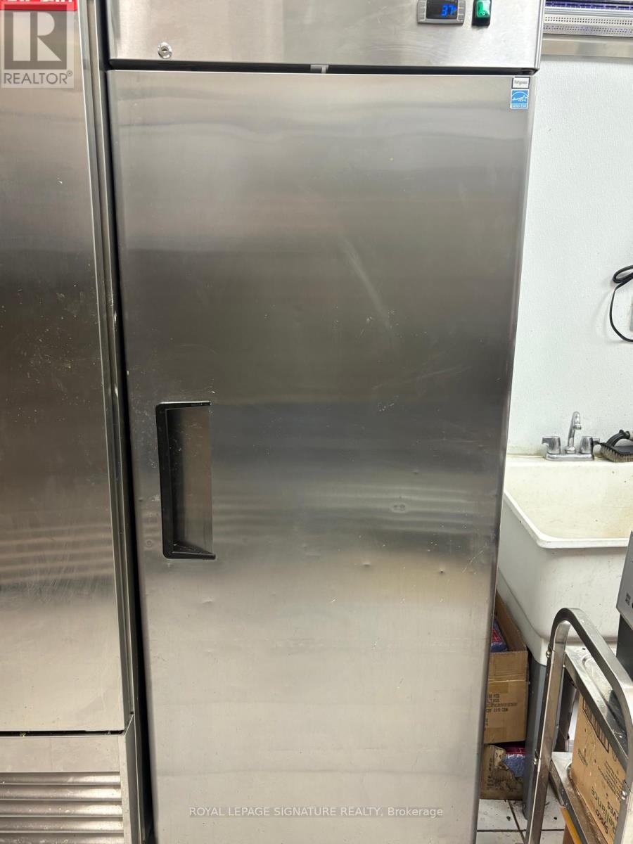 1200 Lambton Mall Road, Sarnia, Ontario N7S 5R6 - Photo 29 - X12510470