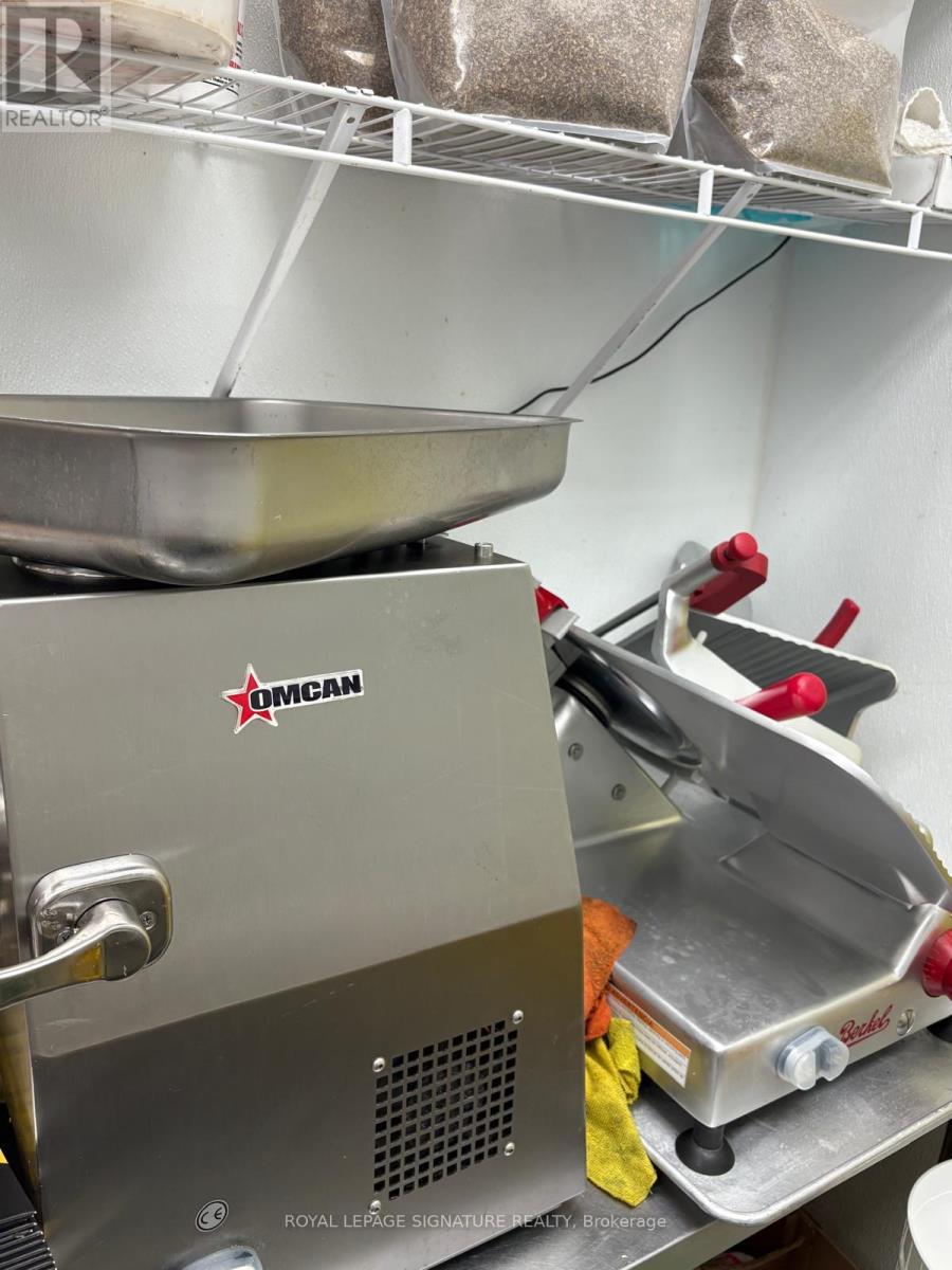 1200 Lambton Mall Road, Sarnia, Ontario N7S 5R6 - Photo 31 - X12510470