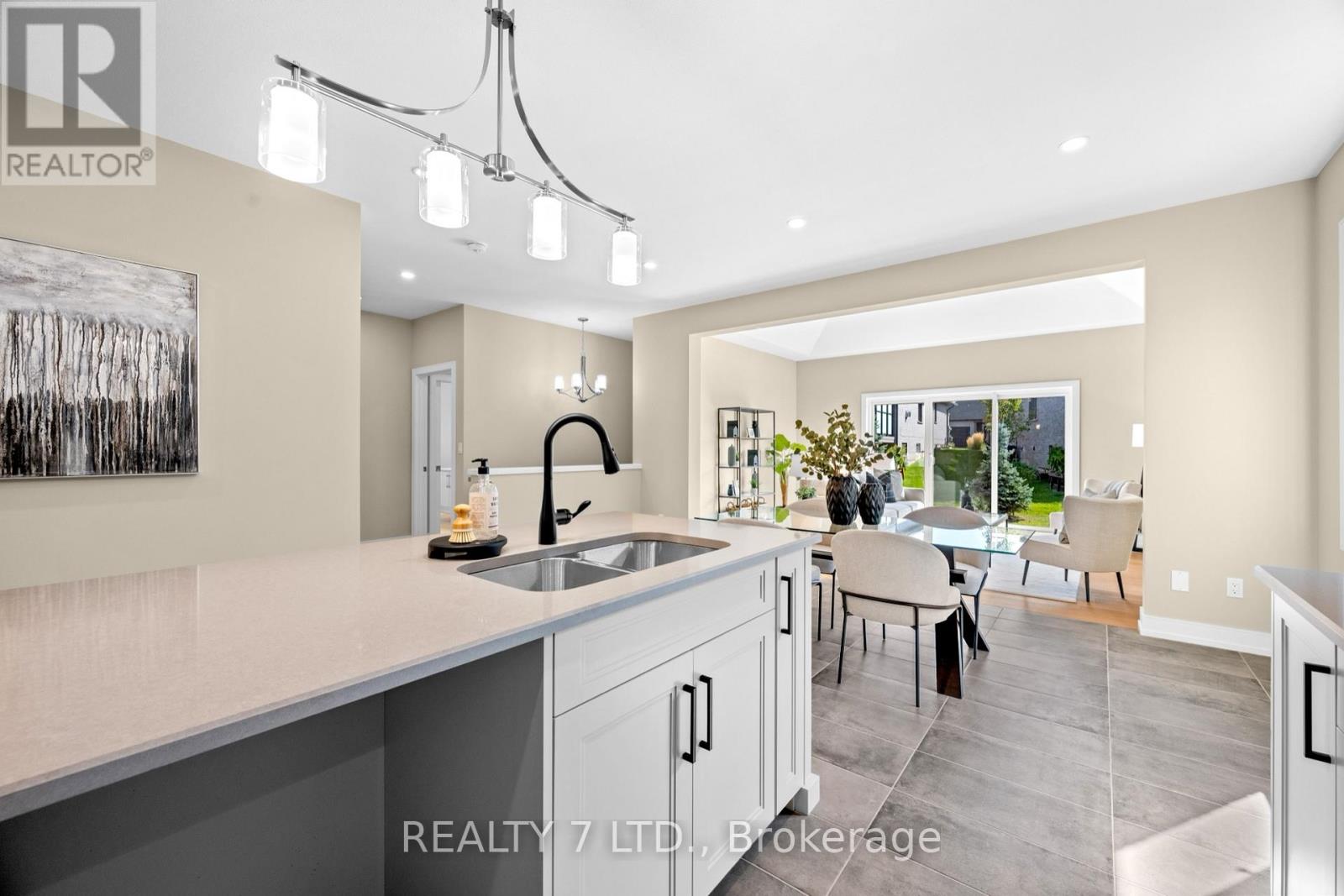 566 Old Course Trail, Welland, Ontario  L3B 6G8 - Photo 15 - X12510474