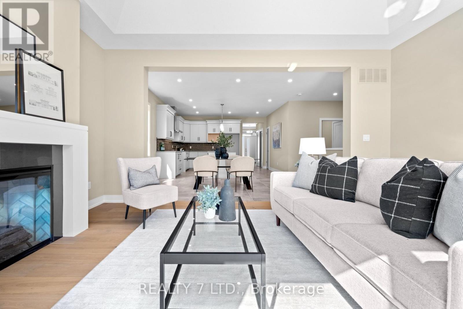 566 Old Course Trail, Welland, Ontario  L3B 6G8 - Photo 7 - X12510474