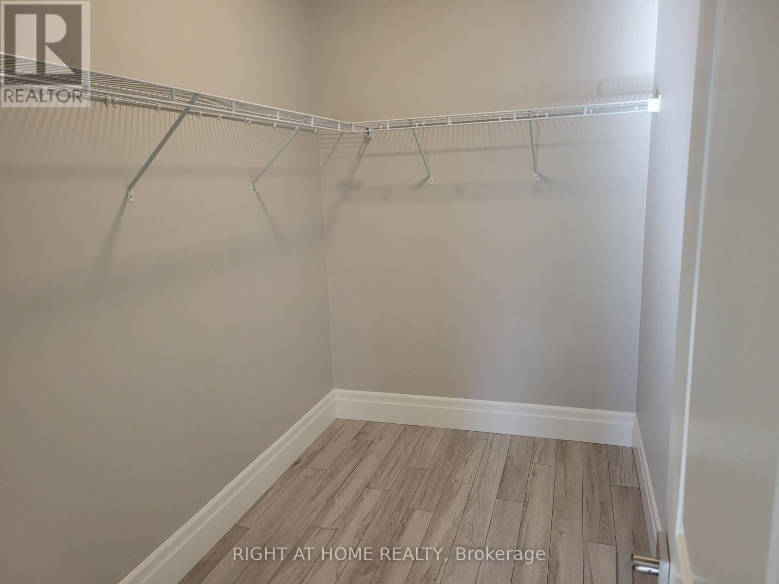 Main - 22 Allen Street, Prince Edward County, Ontario K0K 2T0 - Photo 16 - X12510490