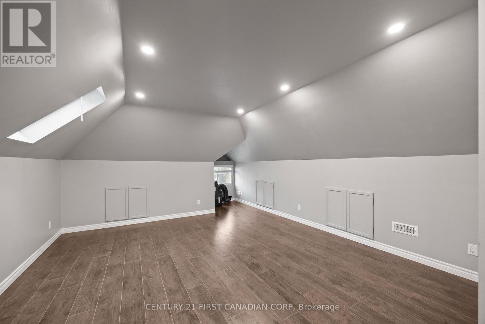 2 - 92 Hincks Street, St. Thomas, Ontario  N5R 3P2 - Photo 17 - X12510518