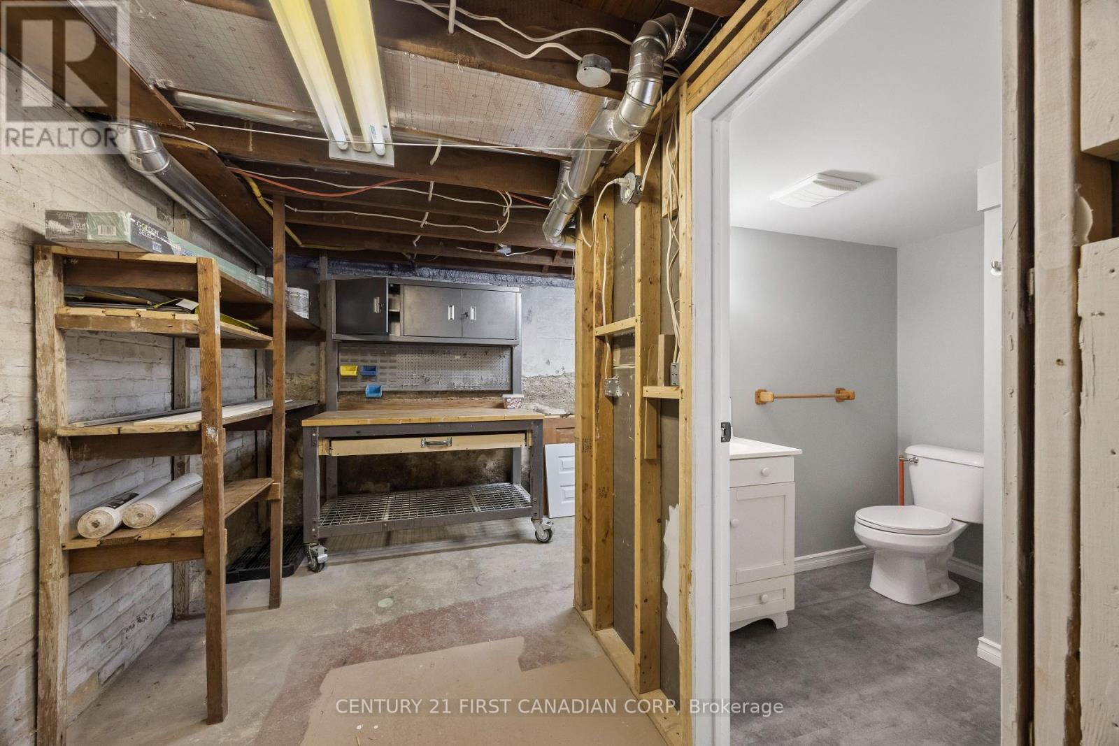 2 - 92 Hincks Street, St. Thomas, Ontario  N5R 3P2 - Photo 29 - X12510518