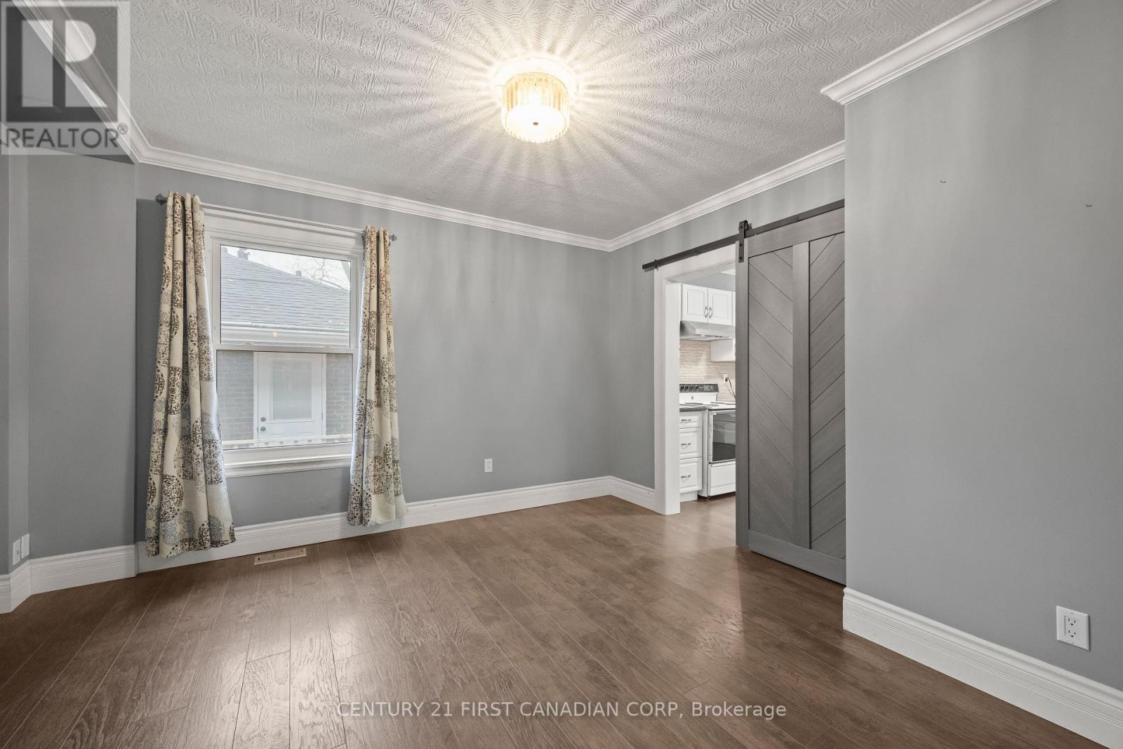 2 - 92 Hincks Street, St. Thomas, Ontario  N5R 3P2 - Photo 8 - X12510518