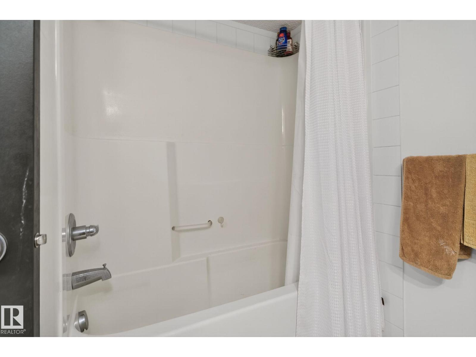 #203 13908 136 St Nw, Edmonton, Alberta  T6V 1Y4 - Photo 13 - E4464730