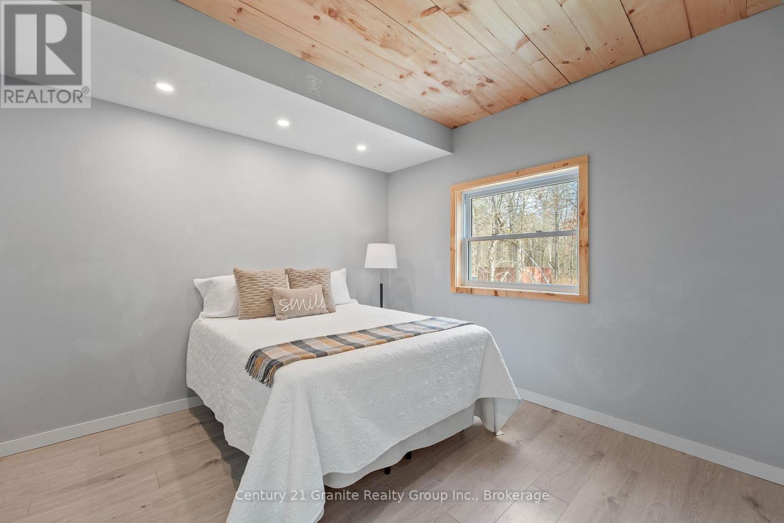 1126 Rice Road, Minden Hills, Ontario K0M 2K0 - Photo 19 - X12508336