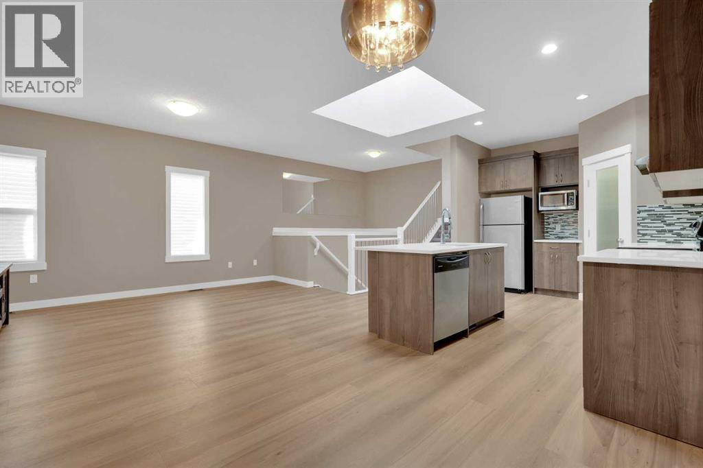 87 Baysprings Way Sw, Airdrie, Alberta  T4B 0R7 - Photo 8 - A2264015