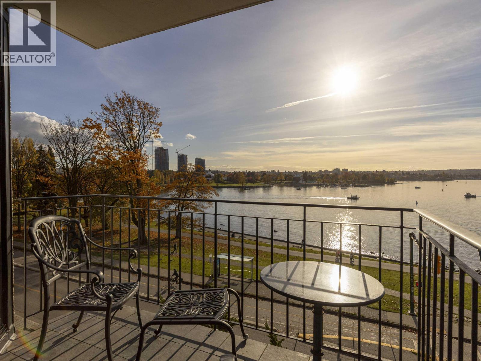 402 1575 Beach Avenue, Vancouver, British Columbia  V6G 1Y5 - Photo 8 - R3064879