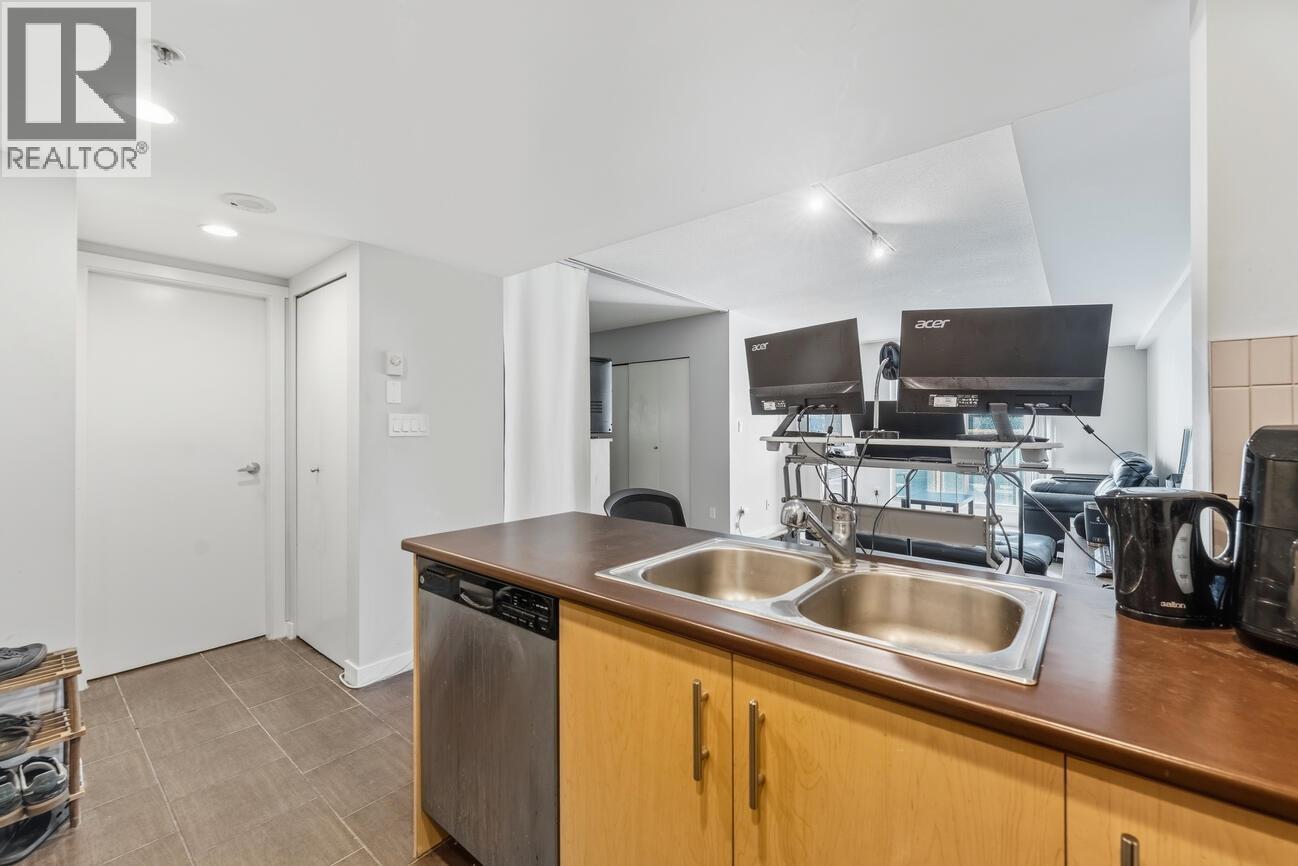 810 200 Keary Street, New Westminster, British Columbia  V3L 0A6 - Photo 3 - R3064898