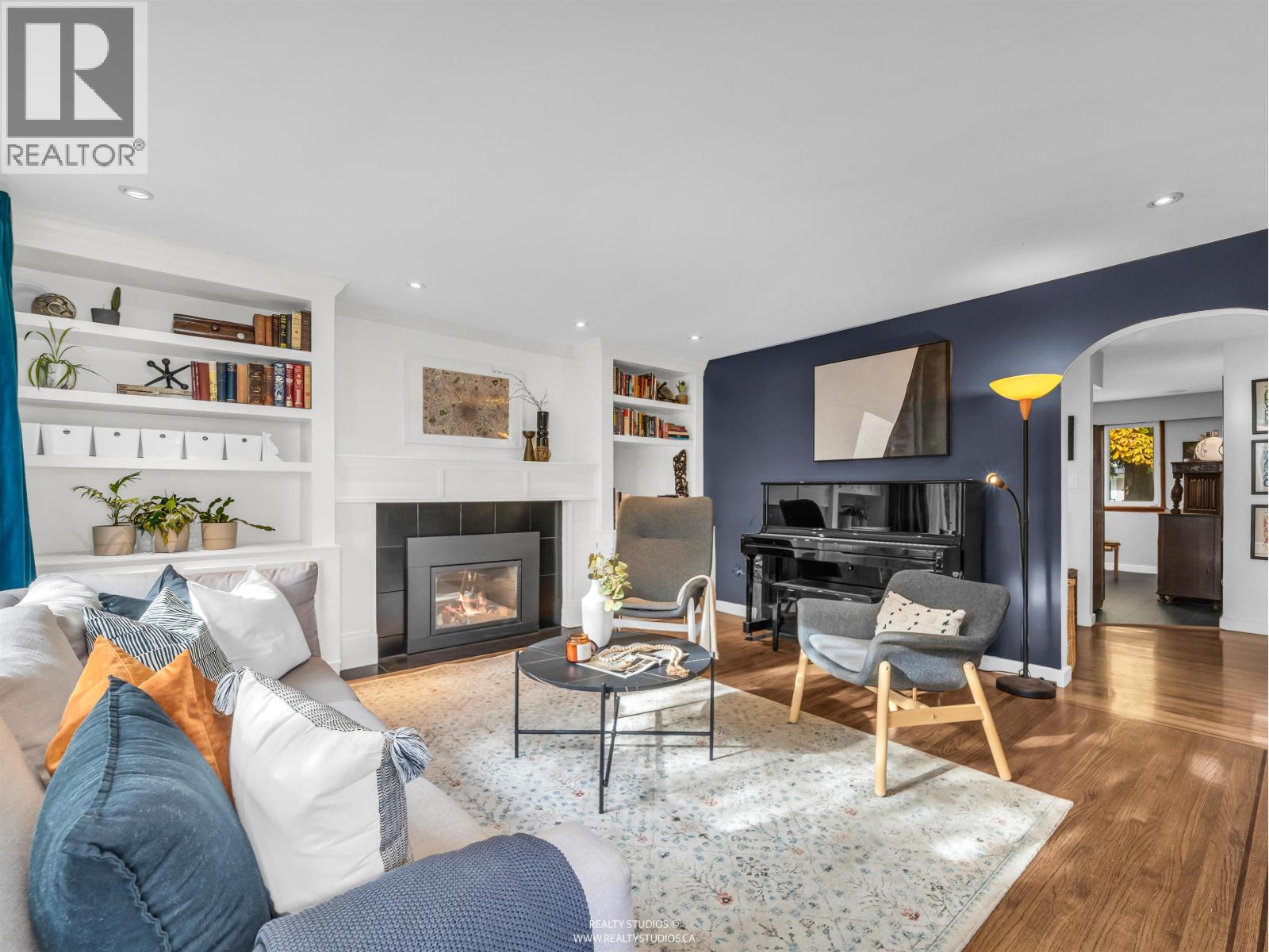 1327 E 29TH AVENUE, Vancouver, British Columbia