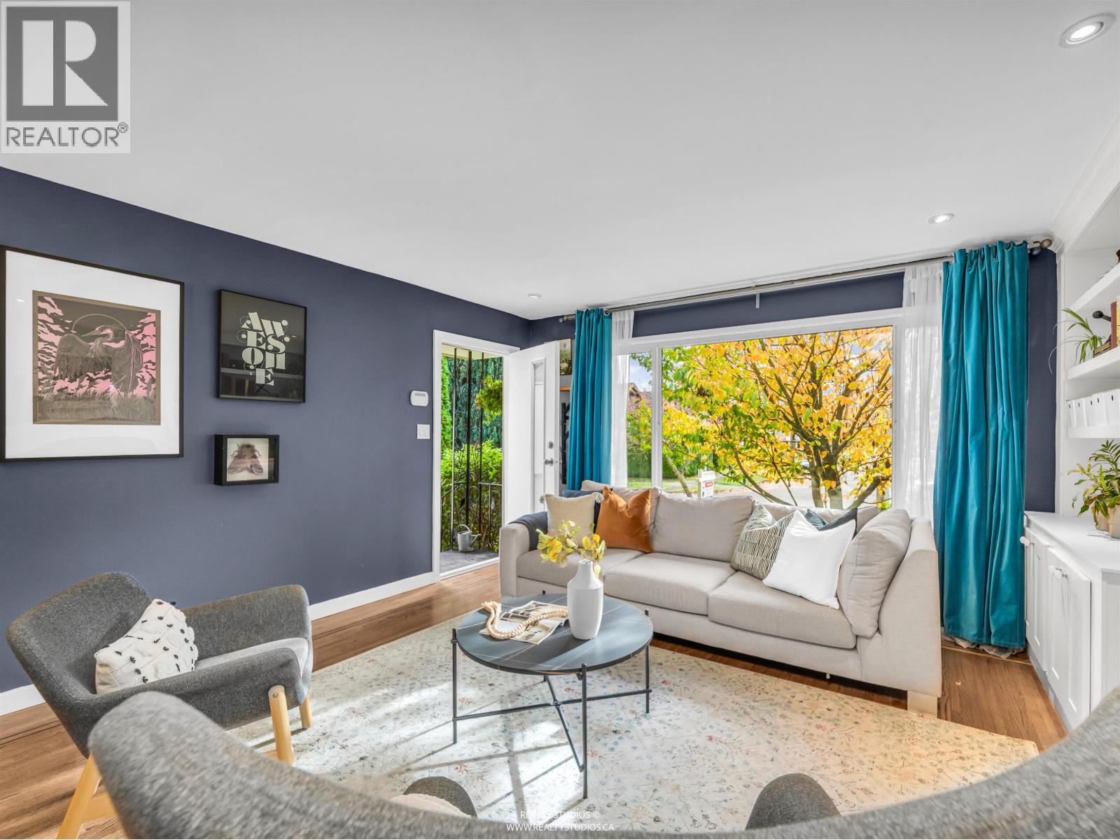 1327 E 29th Avenue, Vancouver, British Columbia V5V 2T4 - Photo 4 - R3064883