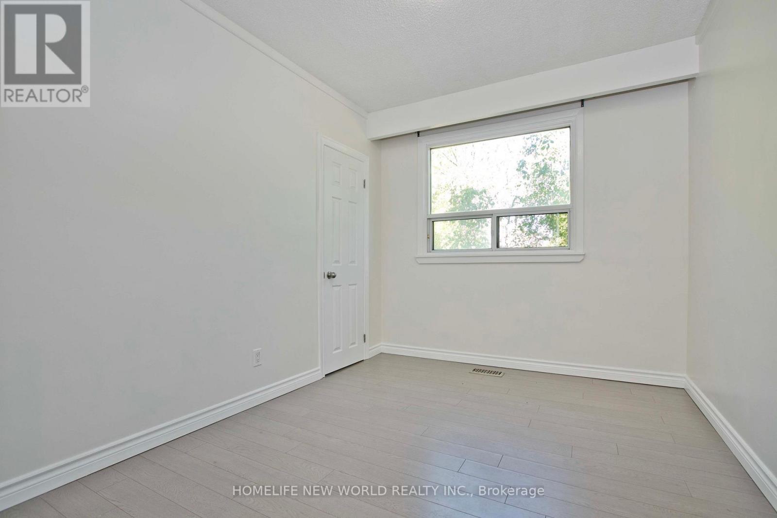 49 Thorncroft Crescent, Ajax, Ontario  L1S 2S1 - Photo 13 - E12510520