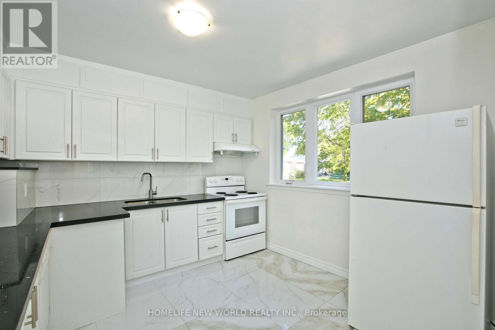 49 Thorncroft Crescent, Ajax, Ontario  L1S 2S1 - Photo 5 - E12510520