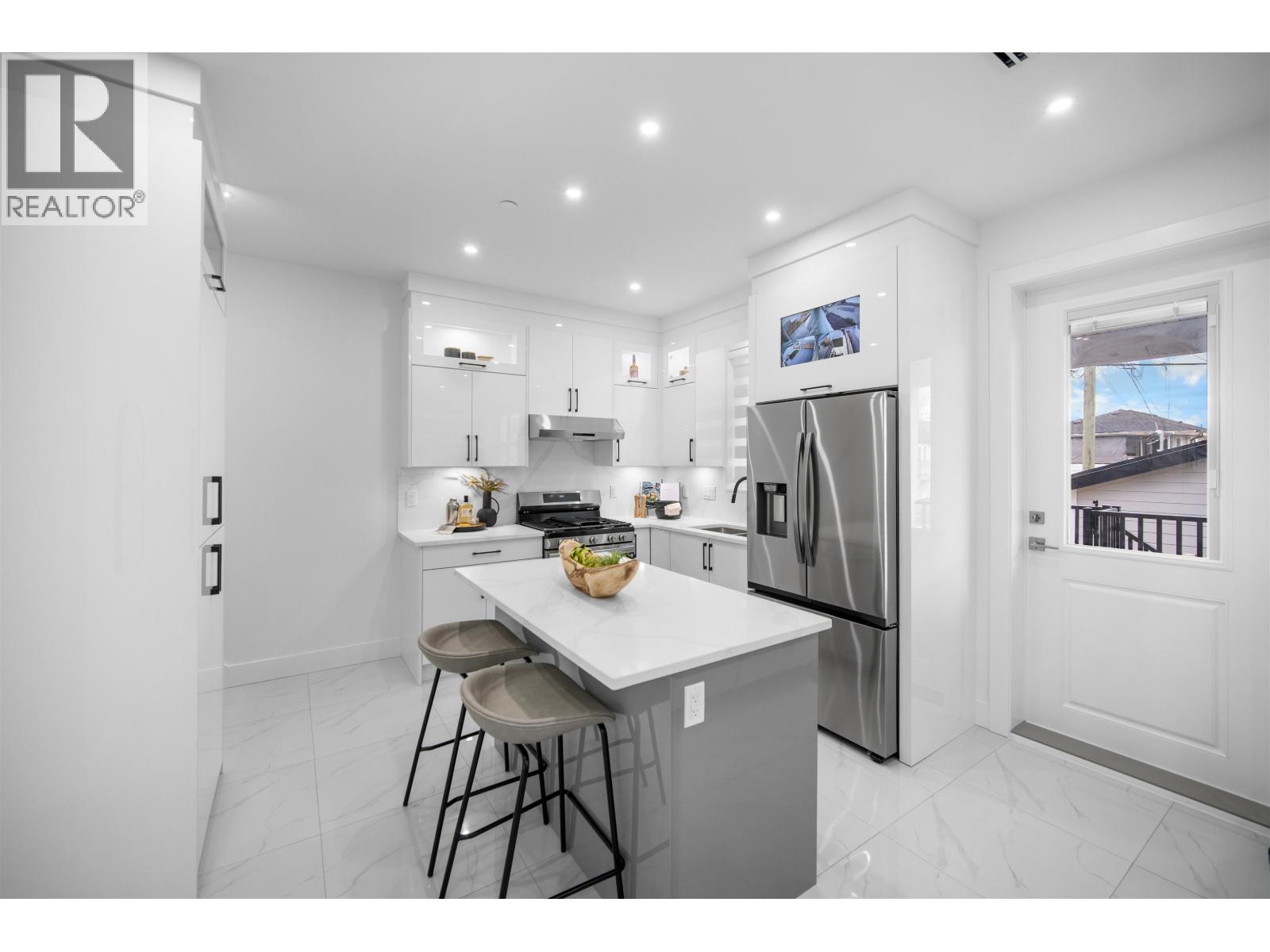 2074 E 50th Avenue, Vancouver, British Columbia V5P 1V3 - Photo 7 - R3064674