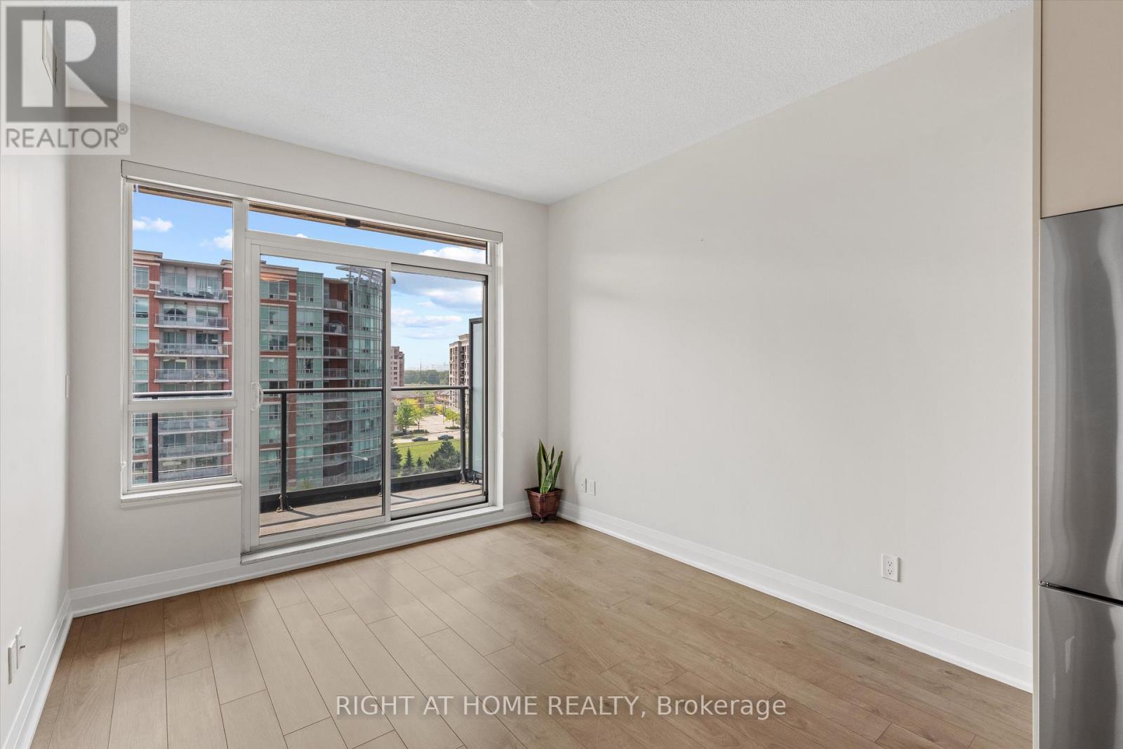 809 - 396 Highway 7 E, Richmond Hill, Ontario  L4B 0G7 - Photo 15 - N12510526