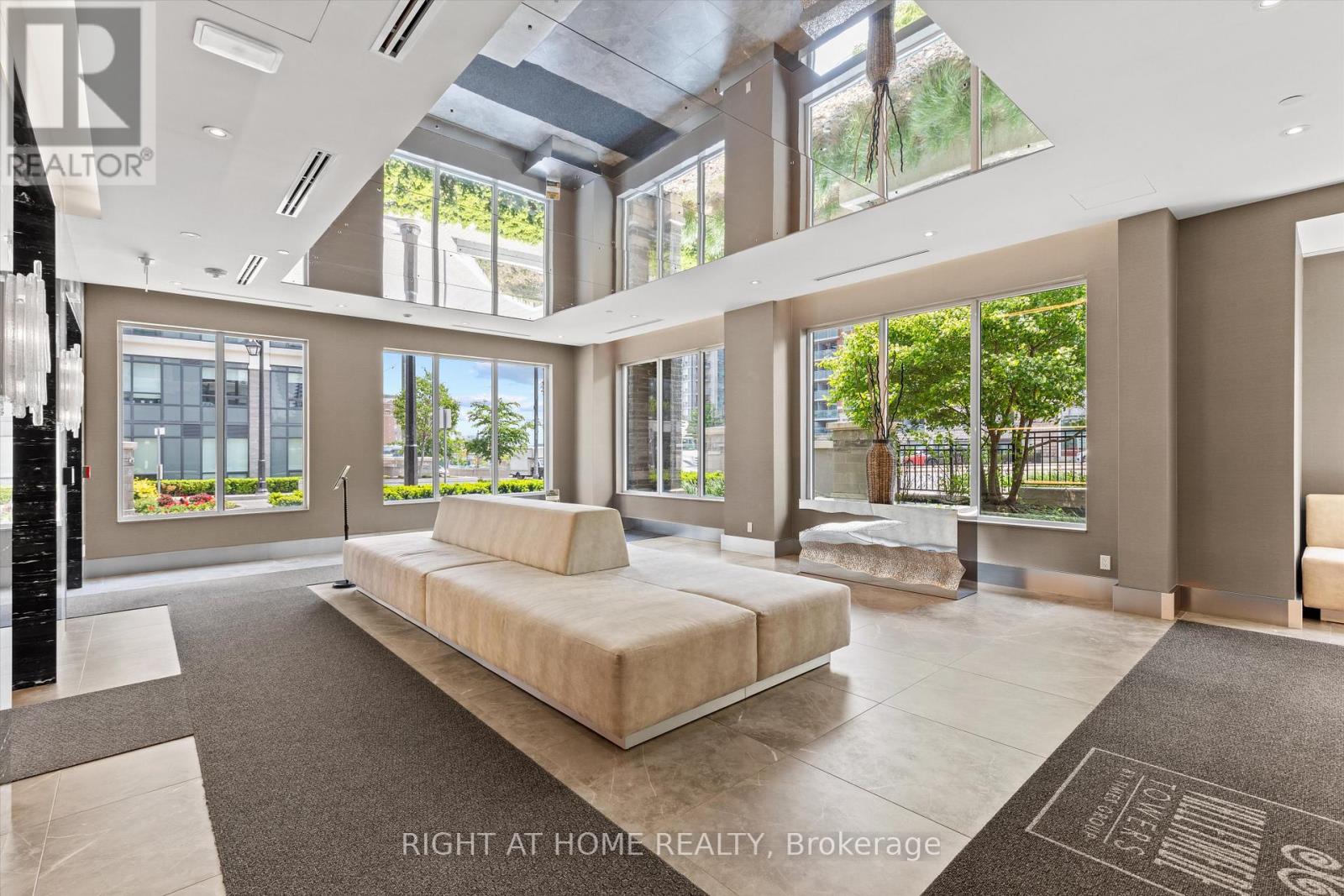 809 - 396 Highway 7 E, Richmond Hill, Ontario  L4B 0G7 - Photo 4 - N12510526