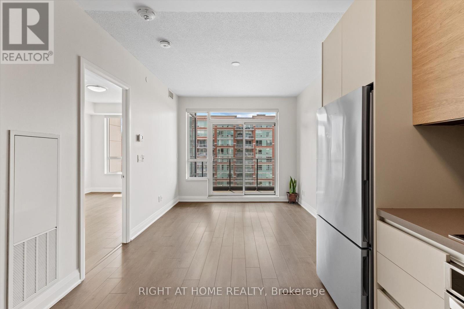 809 - 396 Highway 7 E, Richmond Hill, Ontario  L4B 0G7 - Photo 9 - N12510526