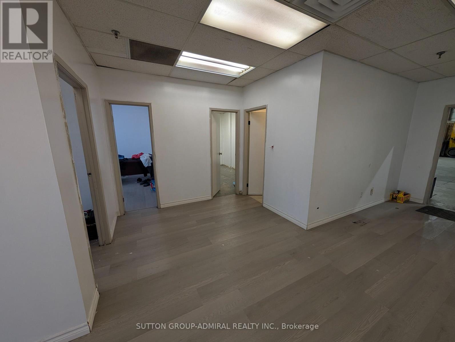 16-17 - 140 Bradwick Drive, Vaughan, Ontario  L4K 1K8 - Photo 5 - N12510536