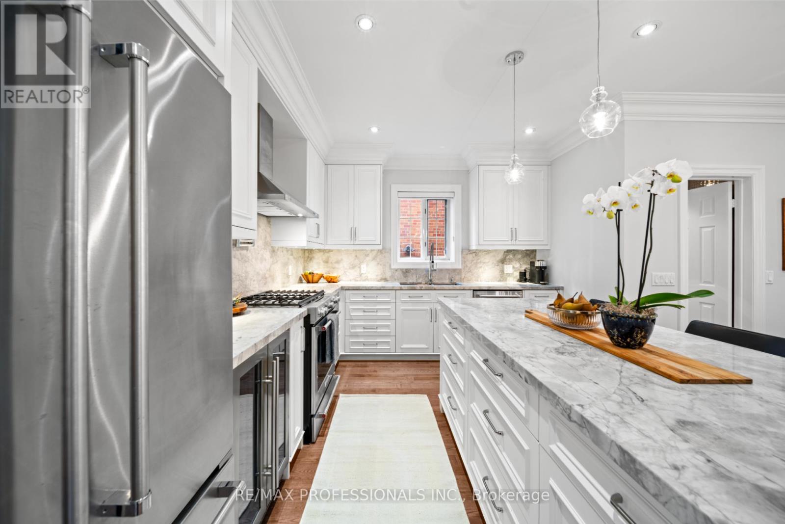 10 Ramsgate Road, Toronto, Ontario  M8V 2H2 - Photo 9 - W12510512