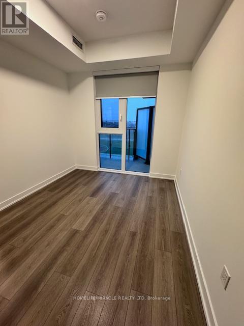 427 - 15 Skyridge Drive, Brampton, Ontario  L6P 4L1 - Photo 3 - W12510522