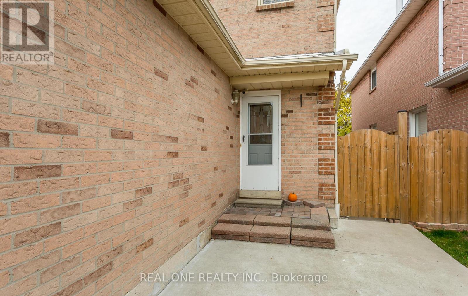 Basement - 5070 Rising Star Court, Mississauga, Ontario  L5R 2W4 - Photo 2 - W12510530